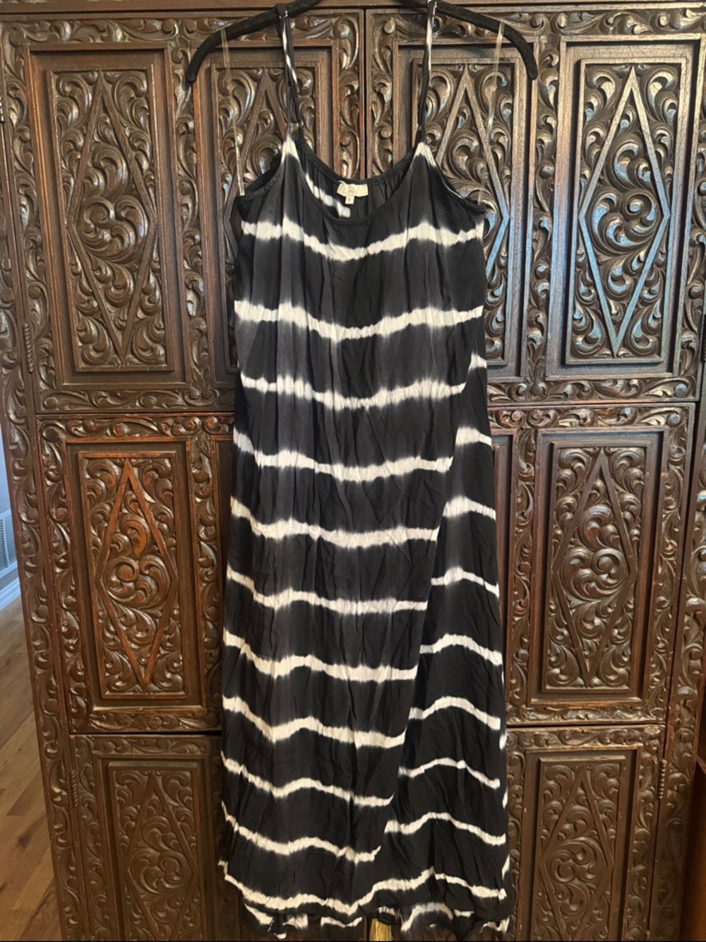 LA MIEL Black and White Tie-Dye Maxi Dress